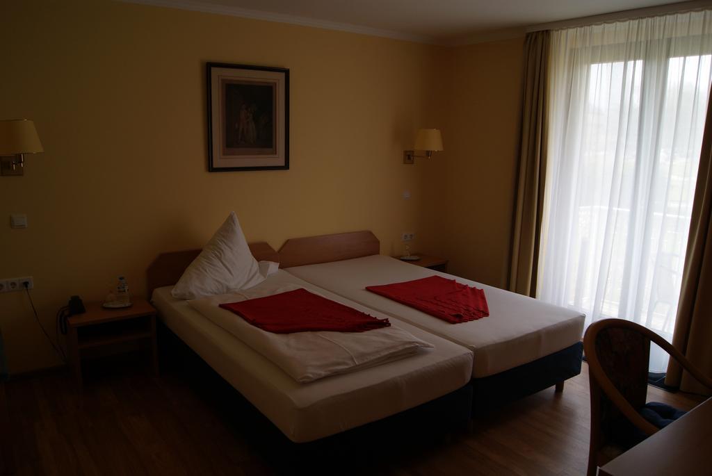 Hotel Villa Kisseleff Bad Homburg vor der Höhe Zimmer foto